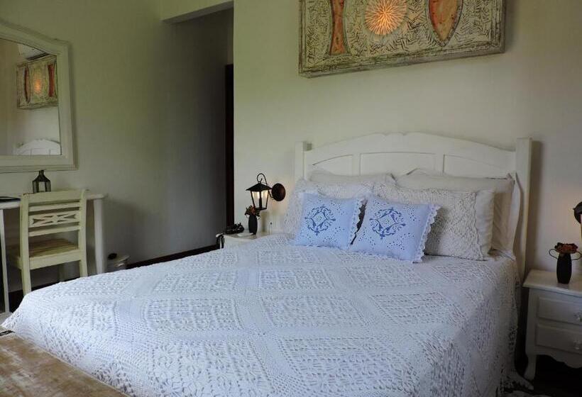 Quarto Estandar Cama Casal, Pousada Araujo Bazilio
