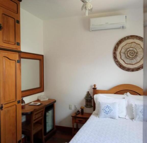 스탠다드 룸 더블 침대, Pousada Araujo Bazilio