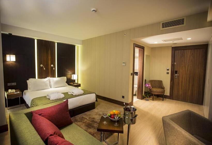 Chambre Deluxe King Size, Ramada By Wyndham Istanbul Florya