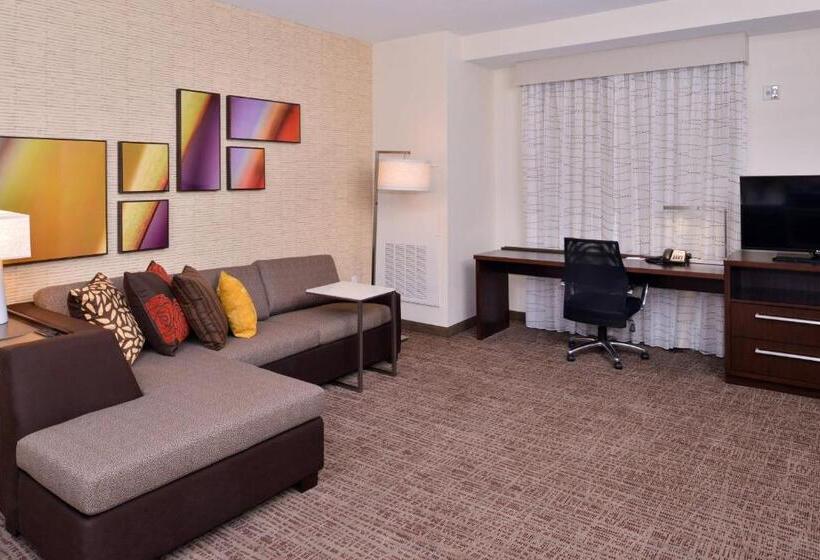 جناح, Residence Inn By Marriott East Lansing