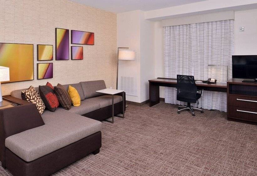 جناح, Residence Inn By Marriott East Lansing