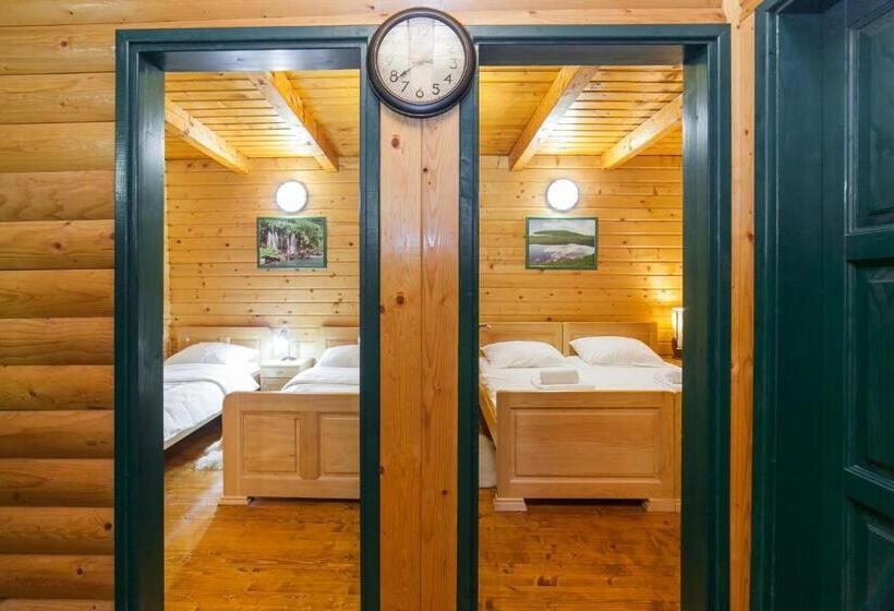 خانه 2 خوابه, & Resort Gacka