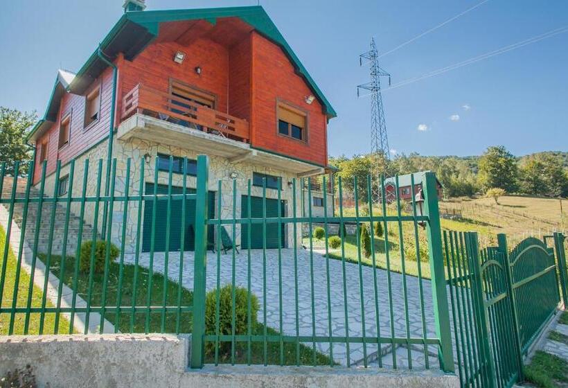 بانگلوی لوکس, & Resort Gacka