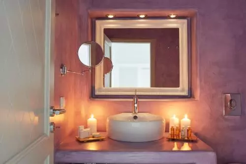سوئیت جونیور با استخر, Skyfall Suites  Adults Only
