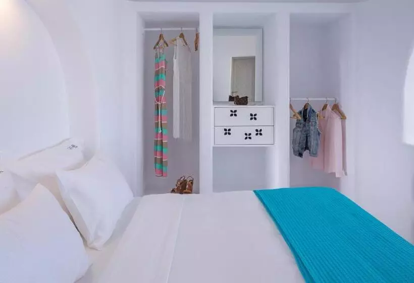 سوئیت جونیور با استخر, Skyfall Suites  Adults Only