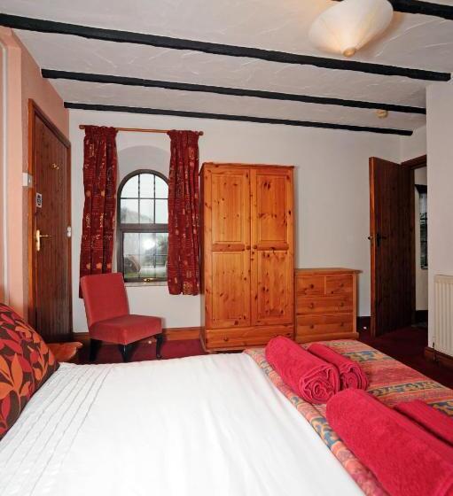 Номер Стандарт, The West Country Inn