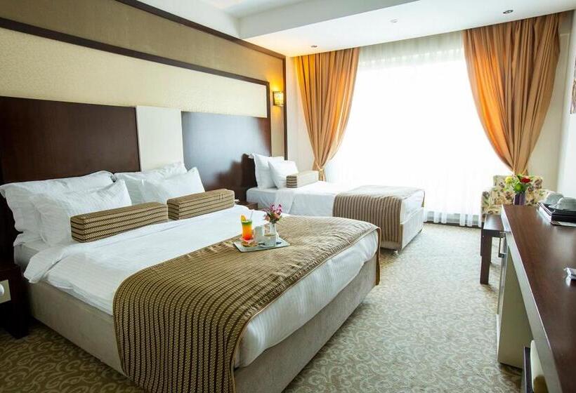 اتاق استاندارد سه نفره, Lavin Hotel & Spa
