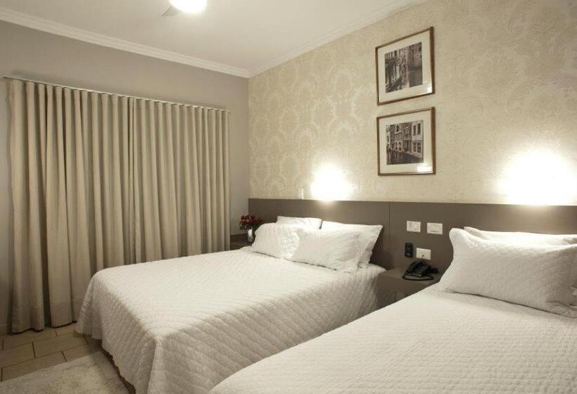스탠다드 트리플 룸, Nohotel Nova Odessa