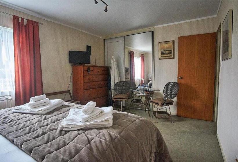 غرفة قياسية حمام مشترك, Applaud Bnb