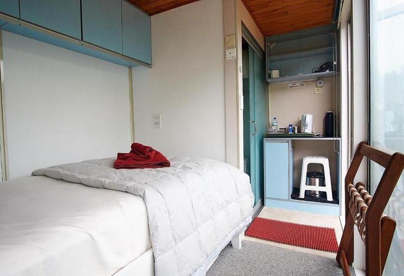 غرفة أساسية فردية, Applaud Bnb