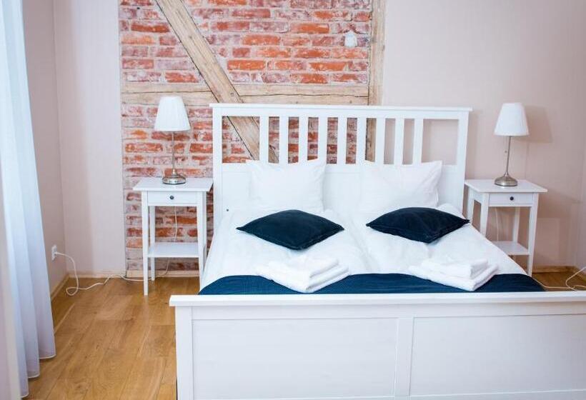 اتاق عادی, Liepa