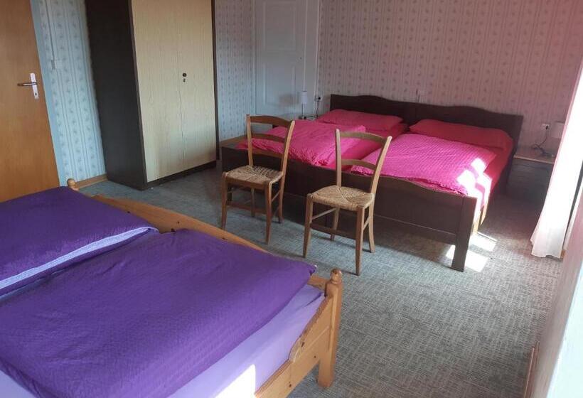 이코노미 쿼드러플룸(공용 화장실), Ristorante Bellavista