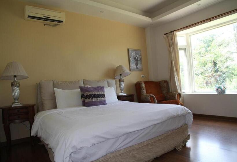 اتاق سوپریور, Champs Elysees Guesthouse