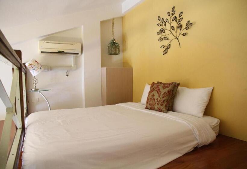 اتاق کلاسیک چهارنفره, Champs Elysees Guesthouse