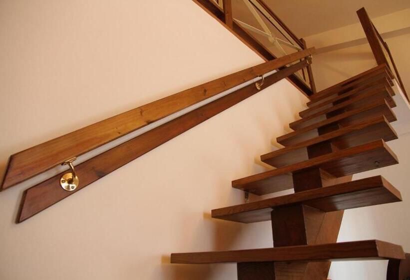 اتاق کلاسیک چهارنفره, Champs Elysees Guesthouse