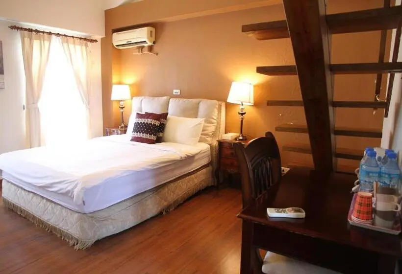 اتاق کلاسیک چهارنفره, Champs Elysees Guesthouse