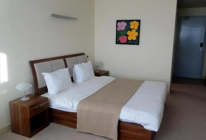 اتاق استاندارد یک نفره, Arena Hotel Kur