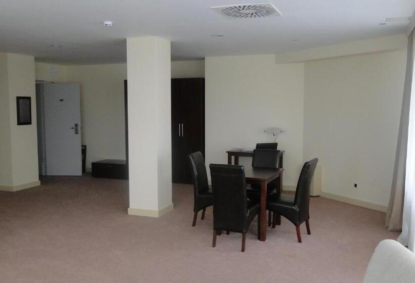 سوئیت با بالکن, Arena Hotel Kur