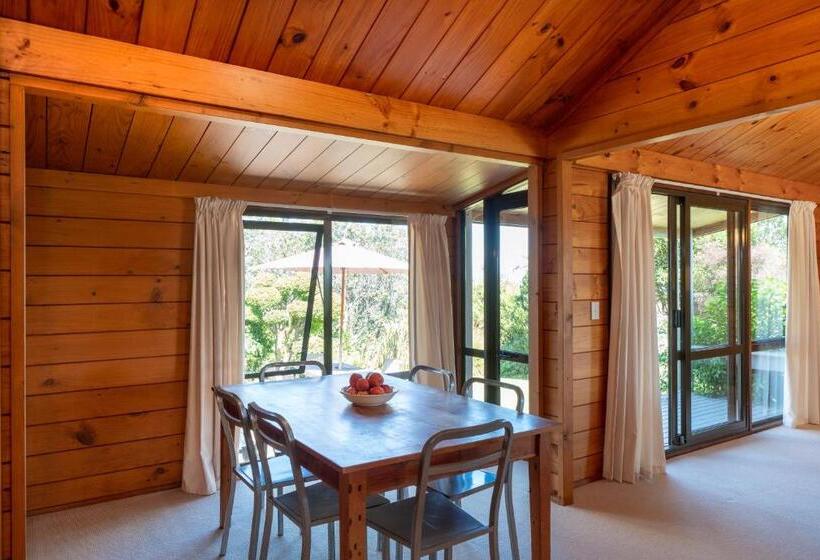 Вилла 1 Спальня Вид на Море, Waiheke Island Vineyard Holiday Houses