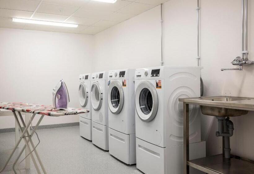 غرفة إقتصادية ثلاثية, Slagsta Gate Hotell