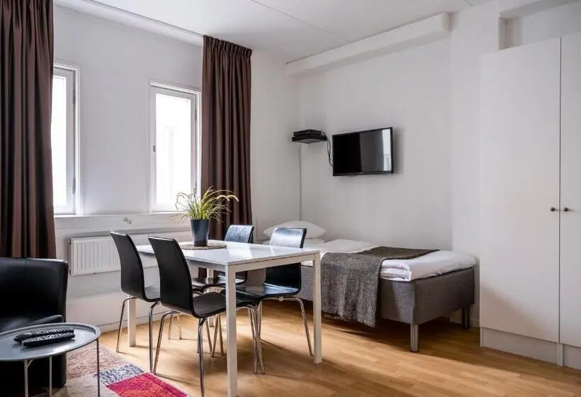 Economy Triple Room, Slagsta Gate Hotell