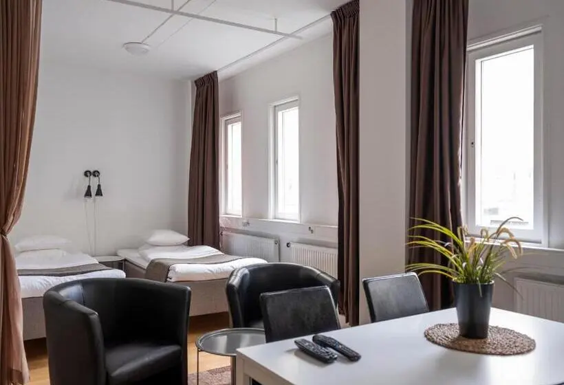 Economy Quadruple Room, Slagsta Gate Hotell