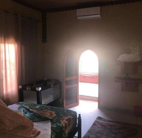 标准间带山景, Auberge Restaurant Zahra