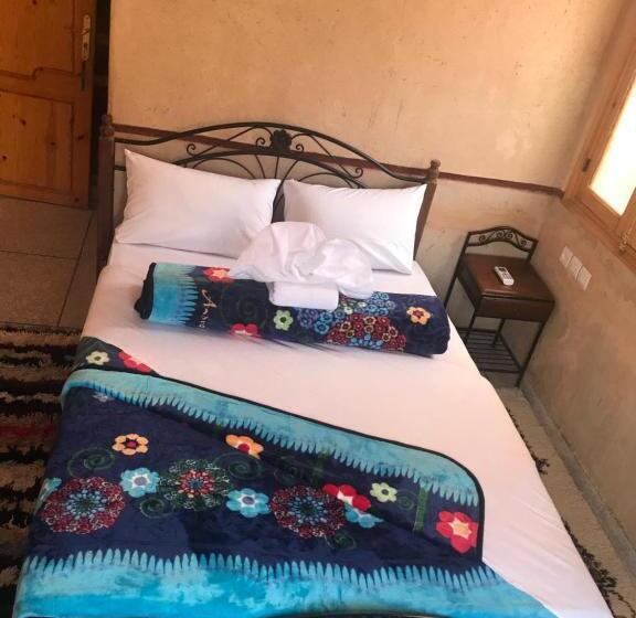 Номер Стандарт Вид на Горы, Auberge Restaurant Zahra