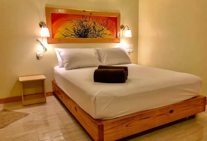 اتاق استاندارد با چشم‌انداز باغ, Royal Reef Stay
