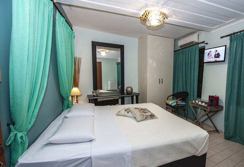 غرفة قياسية, Elia Portou Rooms