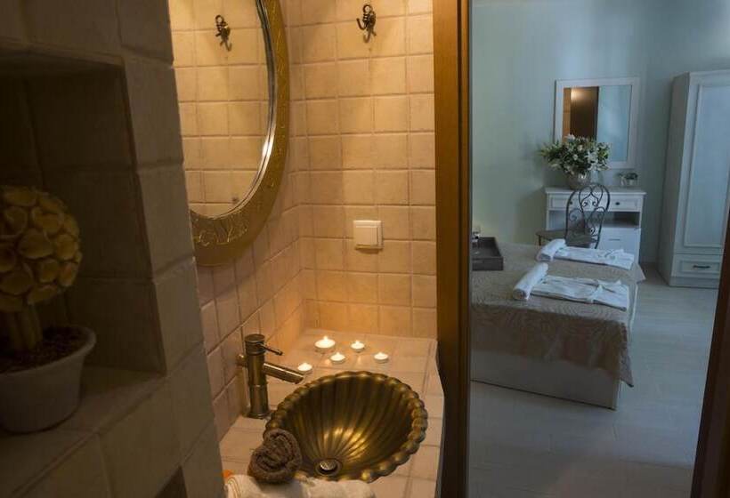 غرفة قياسية, Elia Portou Rooms