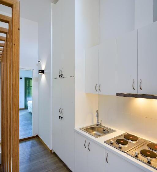 غرفة سوبيريور مزودة بشرفة, Elia Portou Rooms