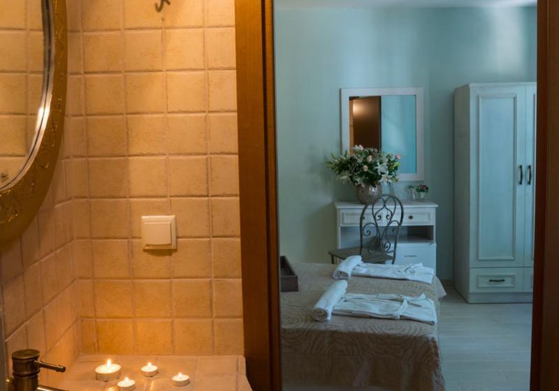 غرفة قياسية, Elia Portou Rooms