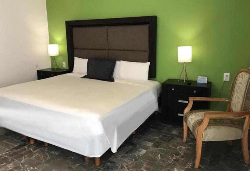 스탠다드 룸 킹사이즈 침대, Green 16