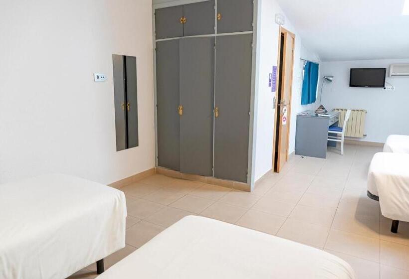 اتاق استاندارد سه نفره, Alda Centro Palencia