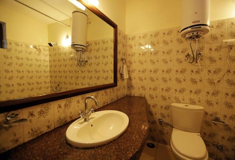 جناح عائلي, Glacier Resort