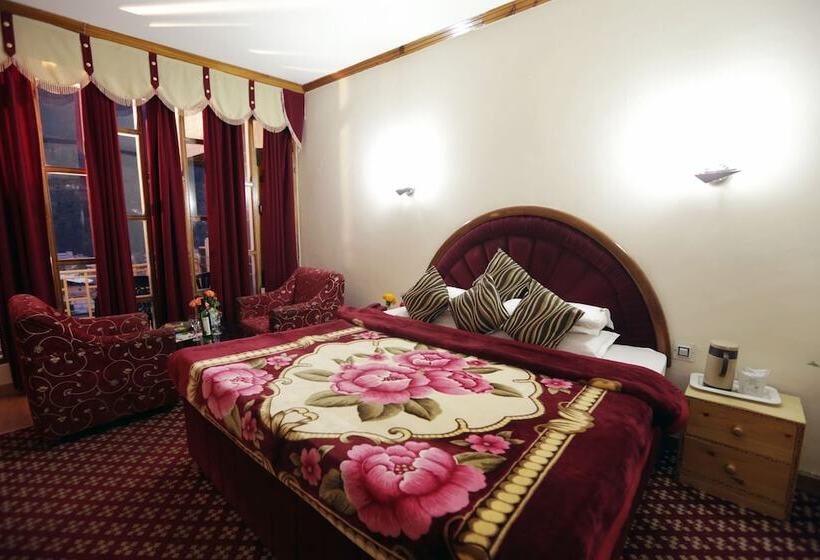 جناح عائلي, Glacier Resort