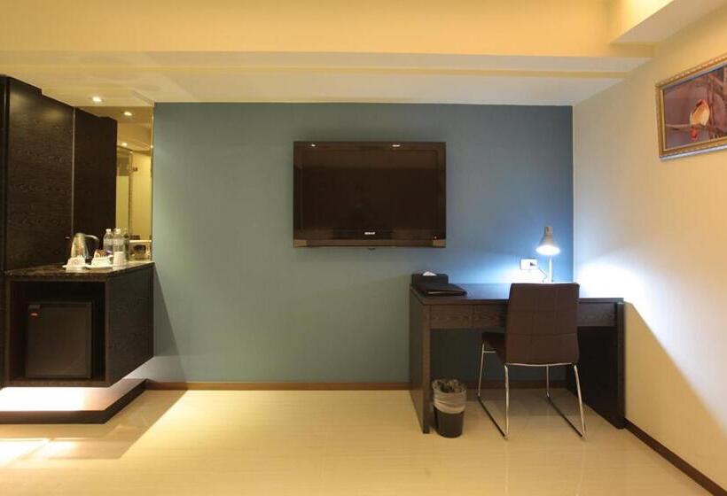 اتاق اجرایی, Nest