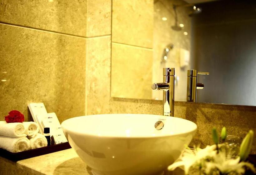 로얄 스위트, Olive Downtown