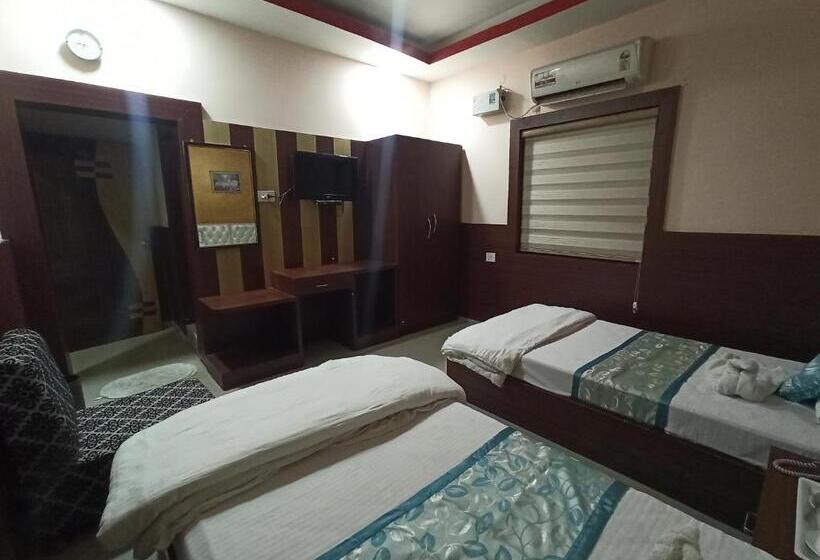 行政房间, Om International