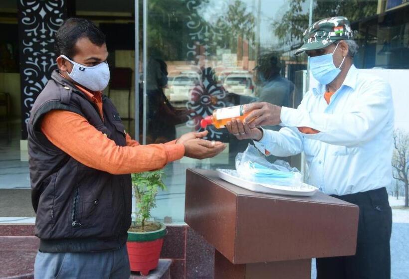 Номер Executive, Om International