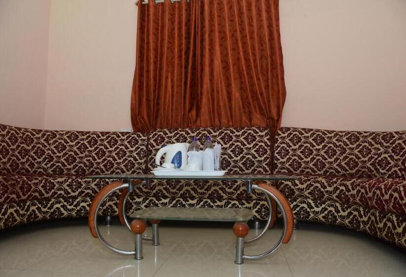 Люкс, Om International