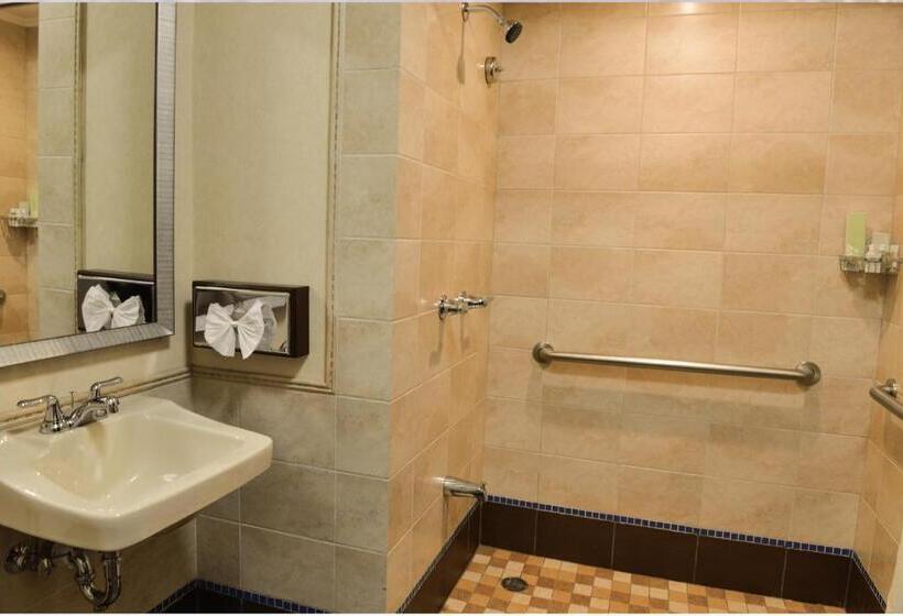 سوییت جونیور, Plaza Juan Carlos