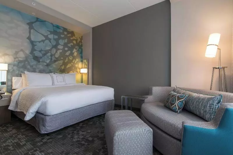 キングサイズベッドのスタンダードルーム, Courtyard By Marriott Raleigh Durham Airport/brier Creek