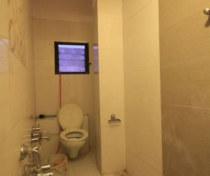 デラックスルーム, Salute