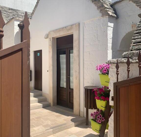 带2个卧室的公寓, Trulli Family