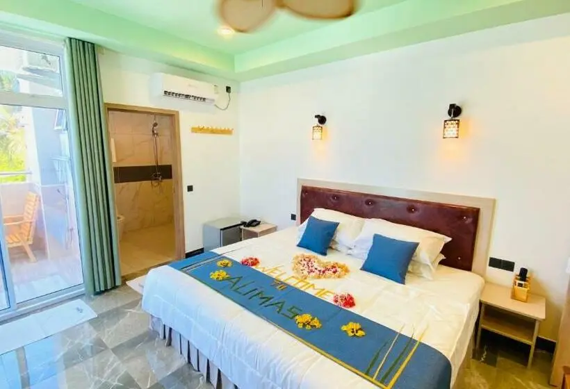 اتاق استاندارد با بالکن و چشم‌انداز دریا, Alimas Holiday Retreat Maldives