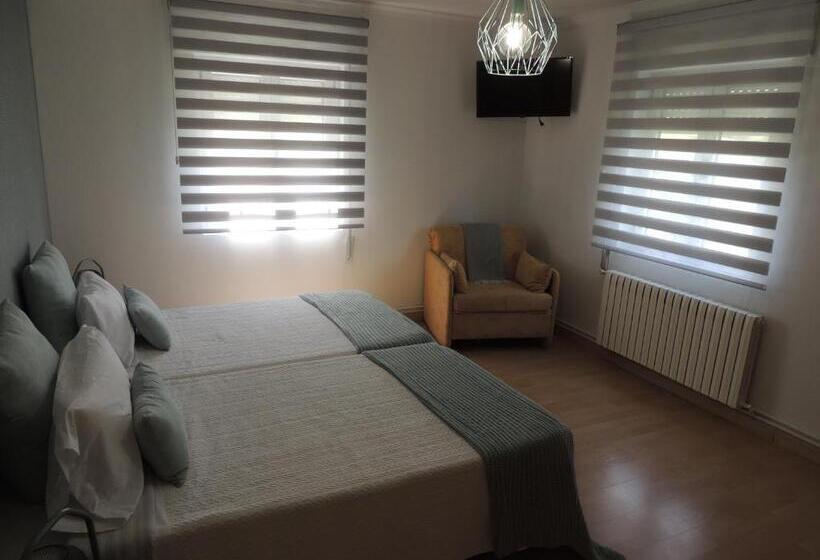 חדר דלוקס לשלושה, Casa Belón