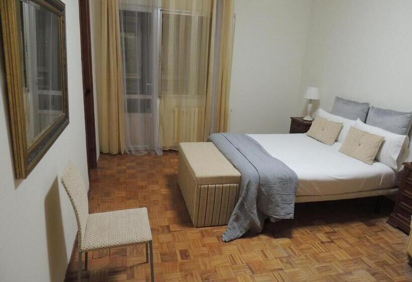 舒适三人间, Casa Belón