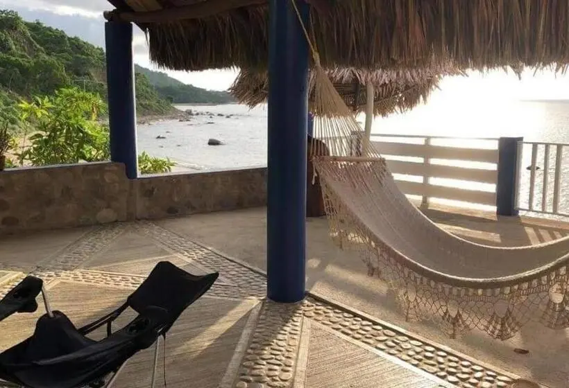 Villa 1 Makuuhuone, Treasure By The Sea Resort   Happy Hill
